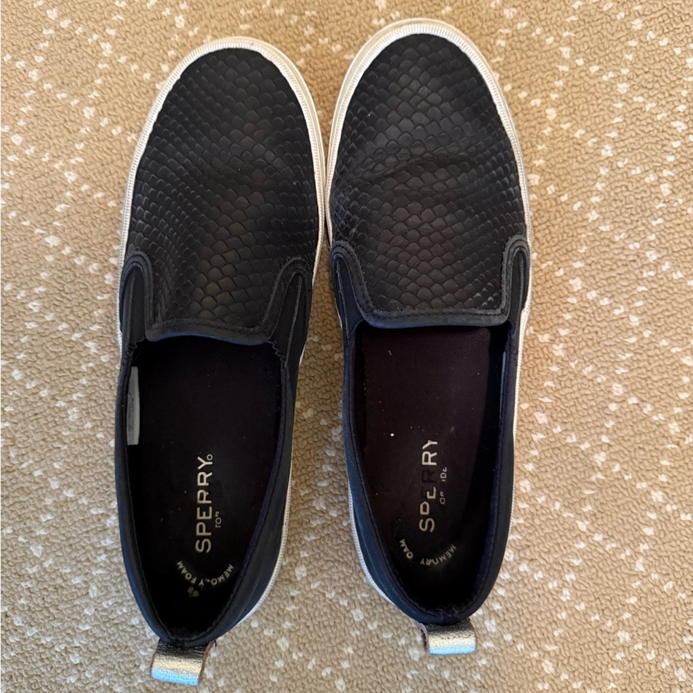 Sperry women’s Textured Black Slip-On Loafers